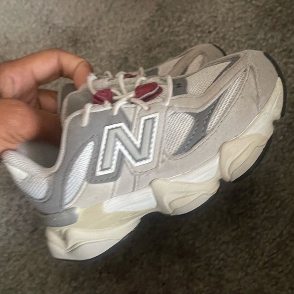 New Balance 9060 Kids Sneakers - Gray and White